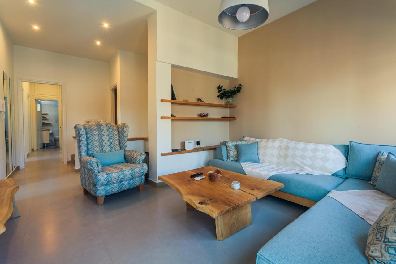 Ferienwohnung Upscale Modern Escape In The Historic Center Kalamata Exterior foto