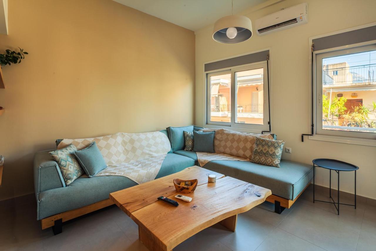 Ferienwohnung Upscale Modern Escape In The Historic Center Kalamata Exterior foto