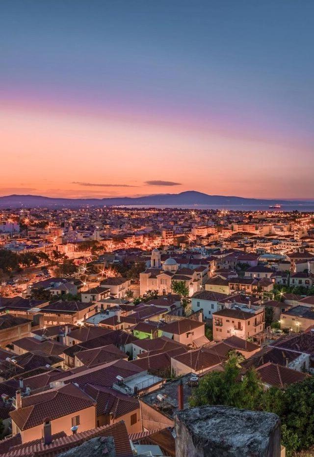 Ferienwohnung Upscale Modern Escape In The Historic Center Kalamata Exterior foto